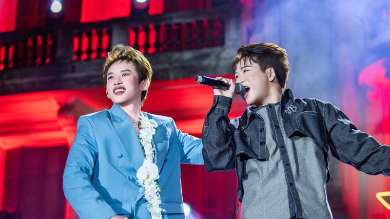 Kay Trần cháy hết mình trong đêm nhạc "Đường Vào Tim Em" tại Hà Nội ảnh 4