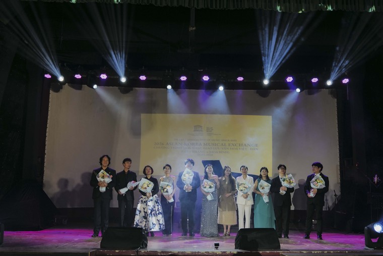 Đêm hoà nhạc quốc tế Việt - Hàn thắp sáng Đà Lạt ảnh 13