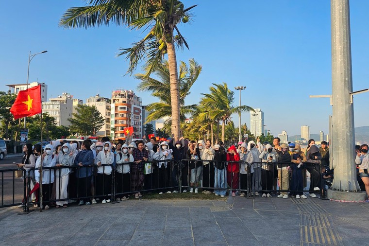 hieuthuhai, Lamoon và Juky san “cháy” hết mình trên sân khấu tổng duyệt Mega Concert Đại ngàn chạm biển xanh ảnh 15