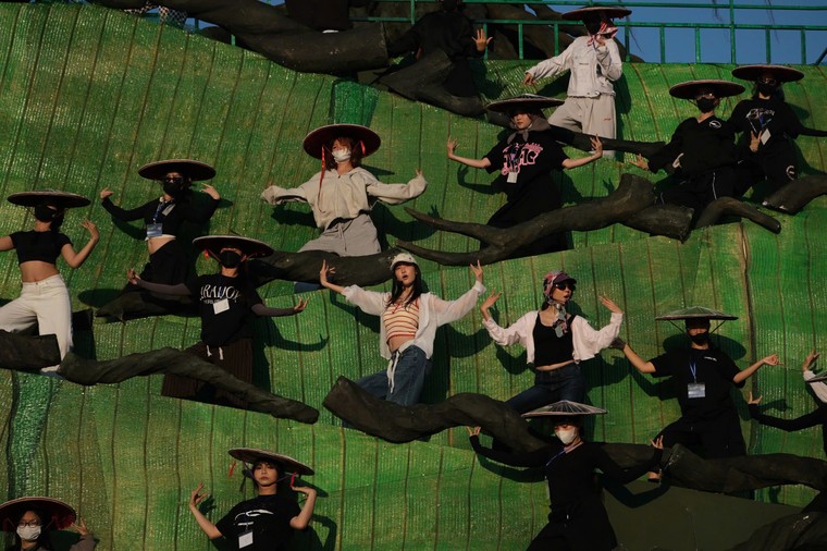 hieuthuhai, Lamoon và Juky san “cháy” hết mình trên sân khấu tổng duyệt Mega Concert Đại ngàn chạm biển xanh ảnh 10