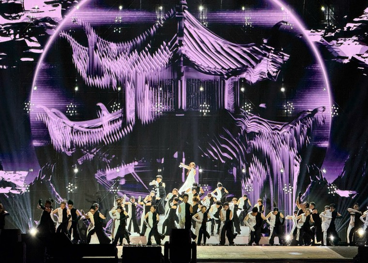 Đêm tổng duyệt Mega Concert “Đại ngàn chạm biển xanh” hoàn thiện sân khấu thực cảnh quy mô quốc gia ảnh 8