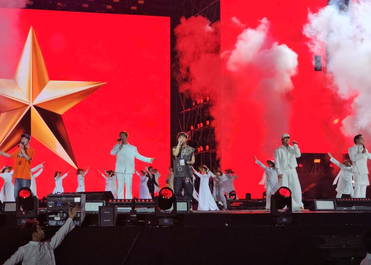 Đêm tổng duyệt Mega Concert “Đại ngàn chạm biển xanh” hoàn thiện sân khấu thực cảnh quy mô quốc gia ảnh 9