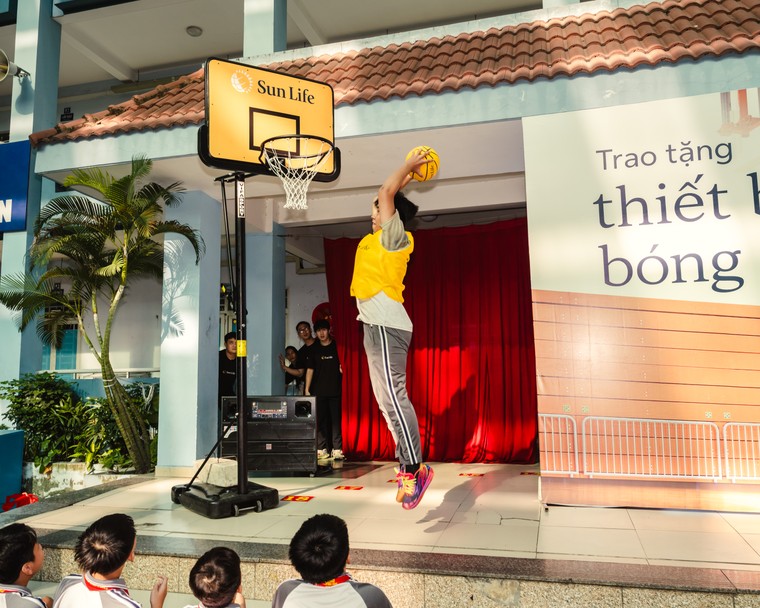 Sun Life triển khai Chương trình "Hoops + Health", mở rộng quy mô thúc đẩy lối sống năng động cho thanh thiếu niên ảnh 4