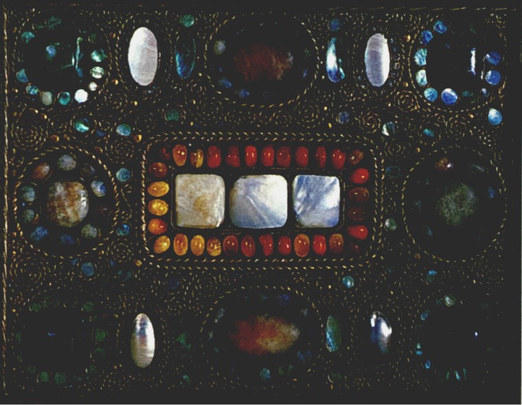 Nghệ thuật khảm Tiffany trong dòng chảy từ cổ điển đến hiện đại ảnh 4