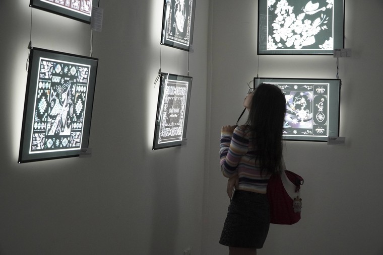 Triển lãm "Cộng Sắc": Gen Z đưa nghệ thuật khảm xà cừ gò công vào dòng chảy đương đại ảnh 3