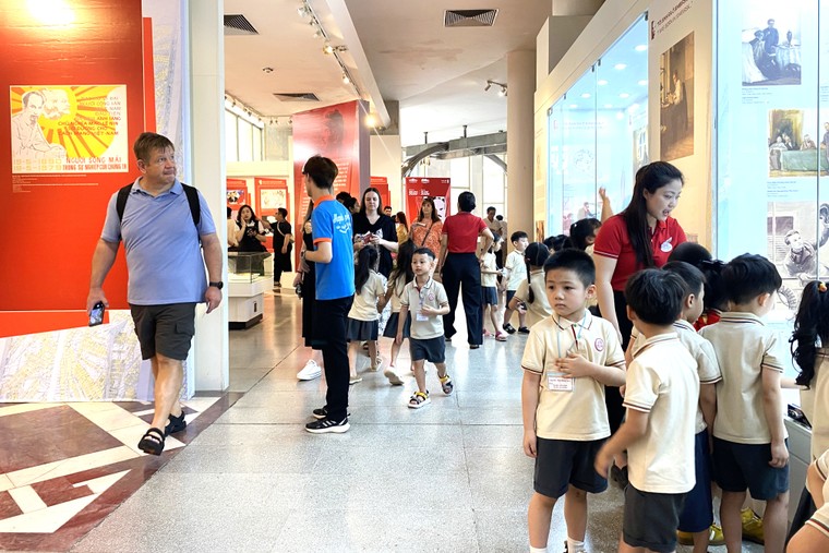 156 hình tượng Lênin: Hành trình nghệ thuật và lịch sử nối dài tình hữu nghị Việt - Nga ảnh 8