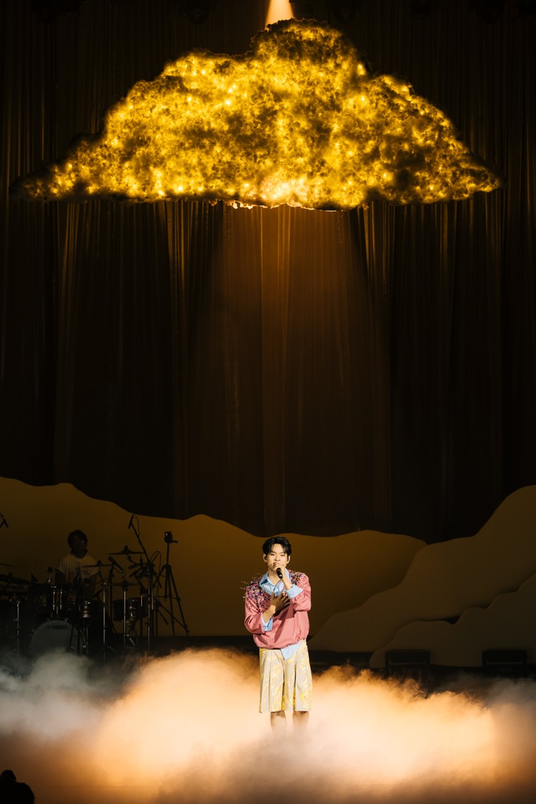 Từ Rap Việt đến Anh Trai Say Hi: buitruonglinh quy tụ dàn khách mời đồ sộ trong đêm diễn khép lại tại Hà Nội ảnh 2