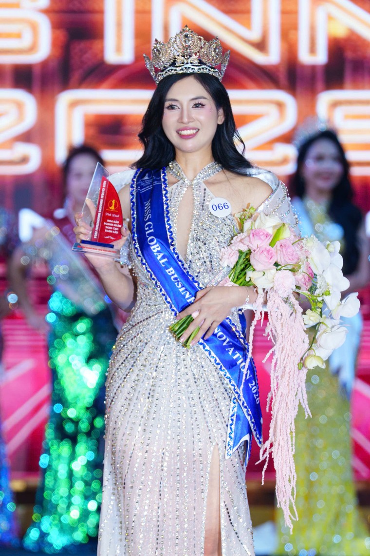 Nữ doanh nhân gốc Hà thành đăng quang Hoa hậu Miss Global Business Innovation 2026 tại Trung Quốc ảnh 1