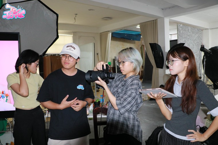 “Tò He Du Ký”: Tái hiện không gian văn hóa dân gian qua sắc màu tò he ảnh 7