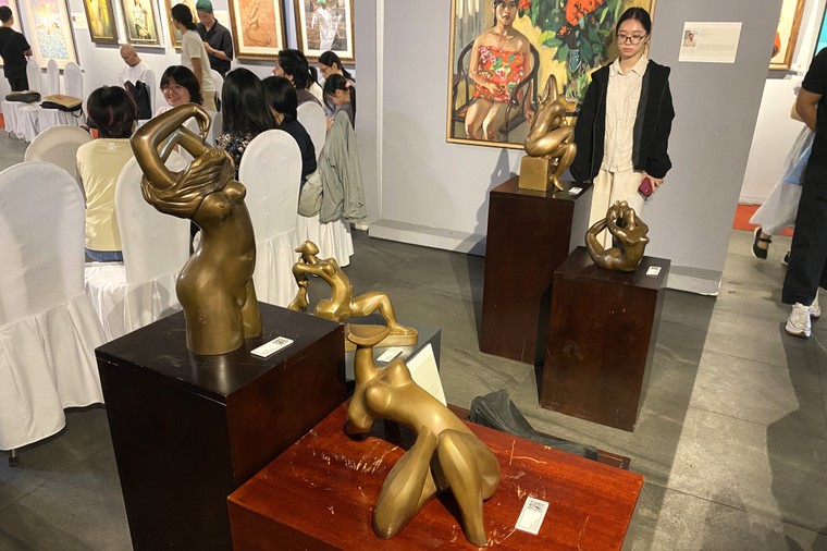 “HER” và những nét vẽ chạm tới cảm xúc về người phụ nữ ảnh 3
