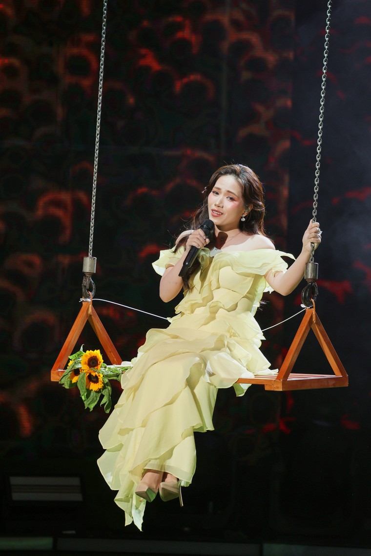“Mãi nương tựa bên Người” và khoảng lặng đẹp trong “true Concert - Tình Đất” ảnh 9