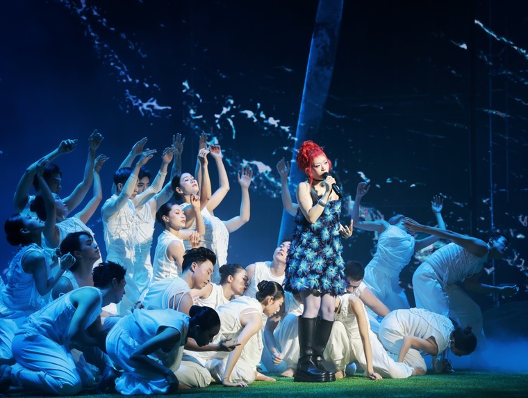 “Mãi nương tựa bên Người” và khoảng lặng đẹp trong “true Concert - Tình Đất” ảnh 12