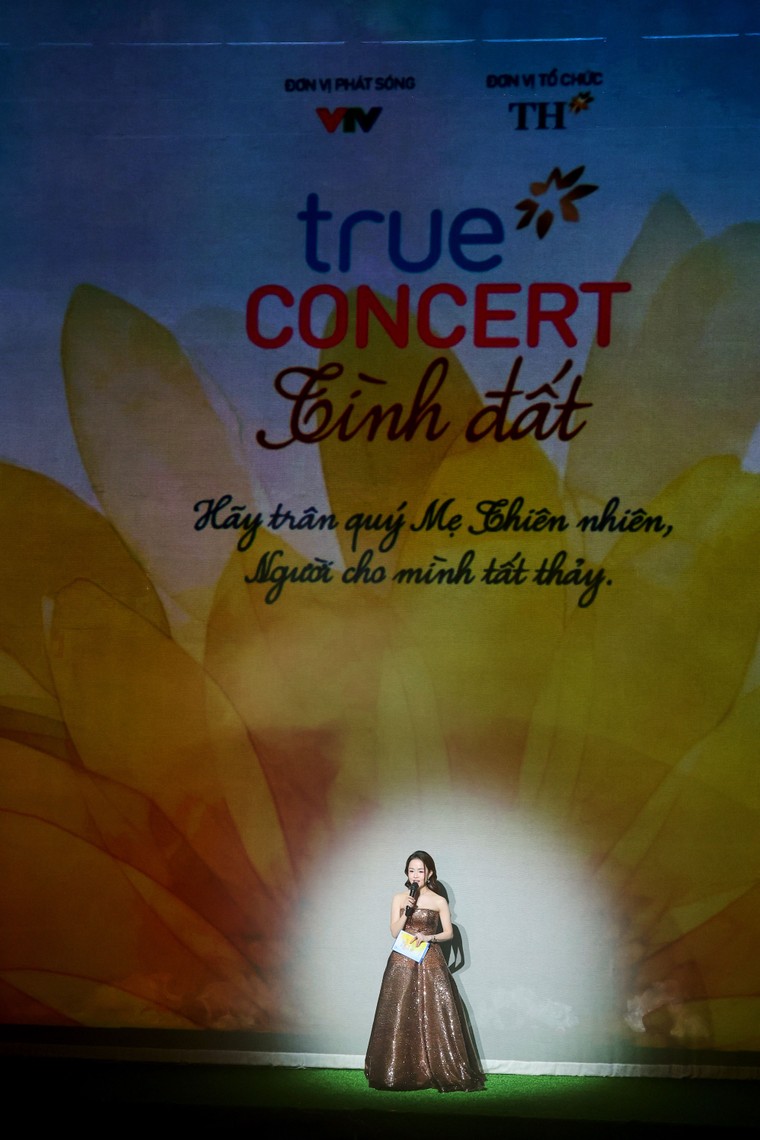 “Mãi nương tựa bên Người” và khoảng lặng đẹp trong “true Concert - Tình Đất” ảnh 6