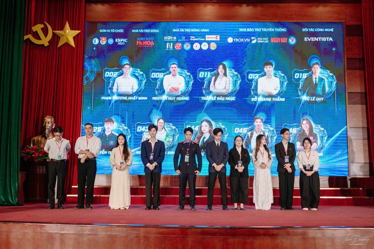 Sinh viên tranh biện về quyền trẻ em trong kỷ nguyên AI tại ESPIC 2026 ảnh 1