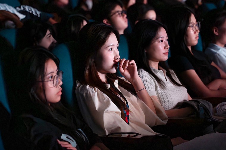 Hé lộ những điều chưa kể về GS. Hoàng Xuân Sính - nữ giáo sư Toán học đầu tiên của Việt Nam qua bộ phim tài liệu cuộc đời bà ảnh 3