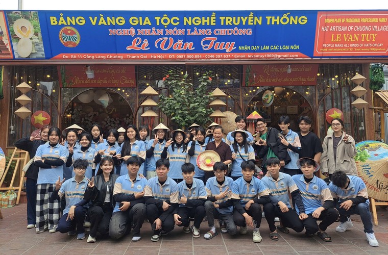 Nghệ nhân Lê Văn Tuy: “Giữ nghề nón là giữ một phần hồn quê” ảnh 2