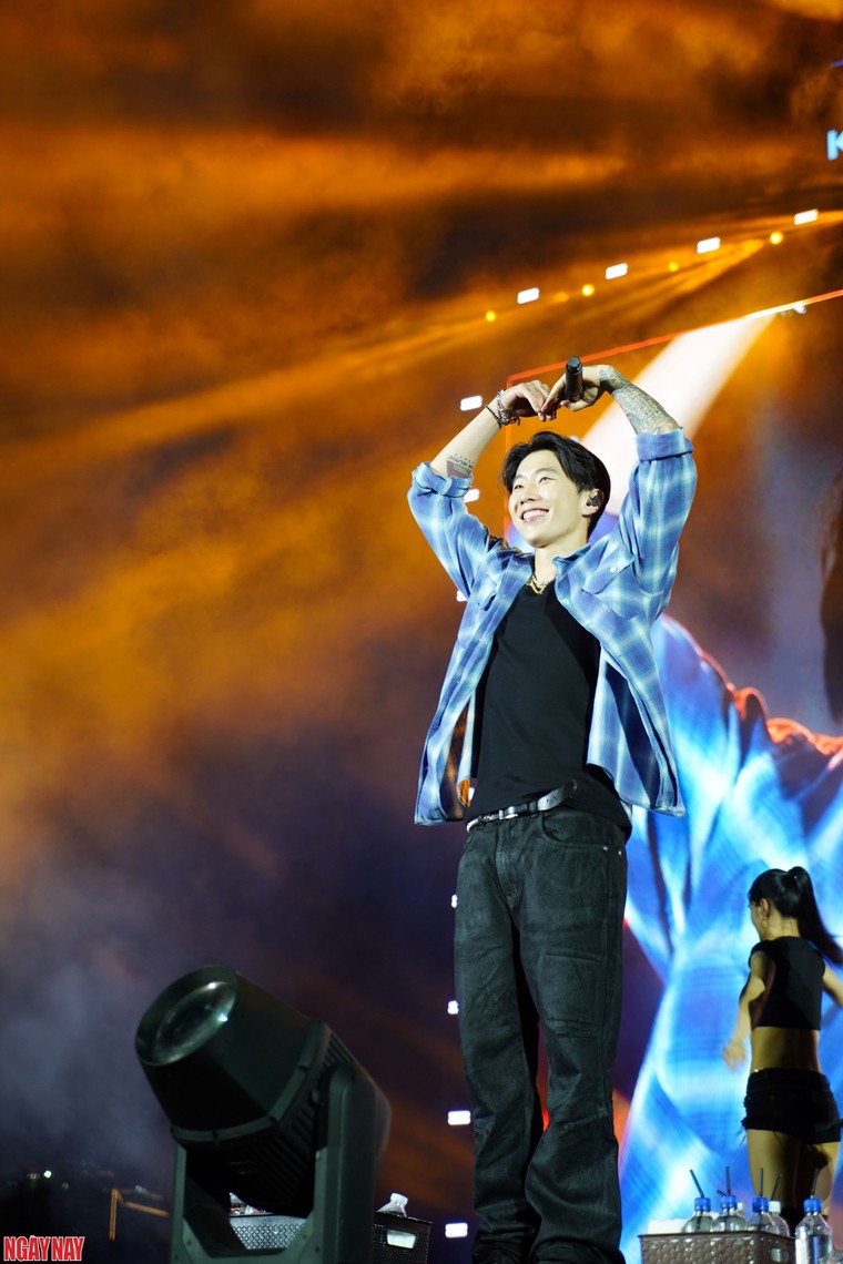 K-PULSE Hà Nội đêm 2: Jay Park và Lngshot tạo điểm nhấn trên sân khấu lễ hội nước ảnh 6