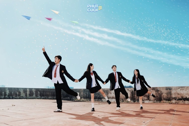 FOLD AND FLY: Những nếp gấp đưa thanh xuân K42 cất cánh ảnh 6
