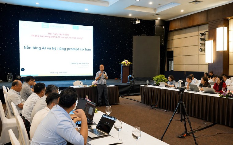 UNESCO đồng hành cùng Bộ Khoa học & Công nghệ nâng cao năng lực sử dụng AI có trách nhiệm trong khu vực công ảnh 5