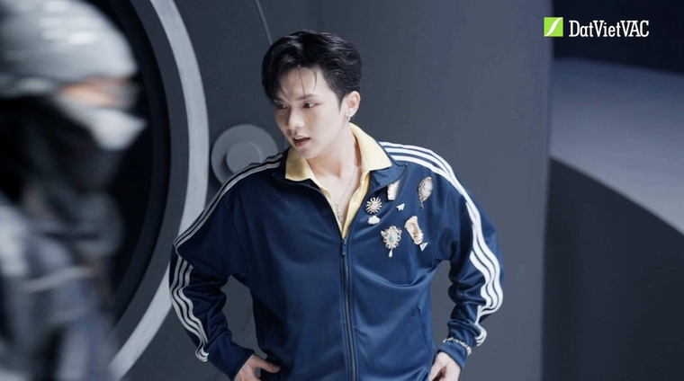Đạo diễn Lâm Đạo Đạo thực hiện MV chủ đề của Tinh Hà "Say Hi", dàn nghệ sĩ đối mặt thử thách quay long-shot ảnh 1