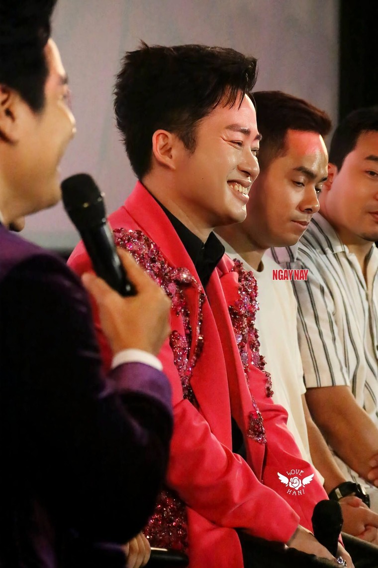 Tùng Dương đặt câu hỏi cho một thế hệ: "Nếu cả đời không rực rỡ thì sao?" ảnh 4