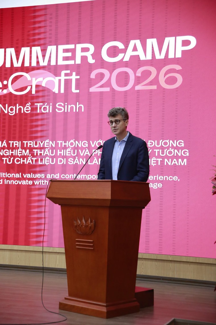 Sinh viên từ 11 trường đại học khởi đầu hành trình sáng tạo cùng làng nghề Hà Nội ảnh 1