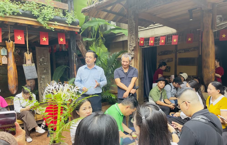 Hà Nội đặt mục tiêu đưa Làng cổ Đường Lâm thành "Làng du lịch tốt nhất thế giới" ảnh 1