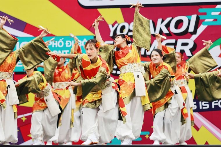 "Cẩm Thu Thái Sắc": khi Yosakoi kể câu chuyện của mùa thu ảnh 9