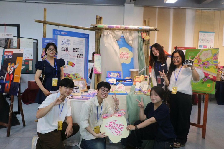 UNESCO: Vinh danh những ý tưởng trẻ “tiếp sức” cho làng nghề Hà Nội ảnh 8