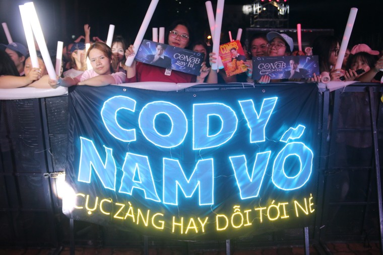 Sức nóng Vũ trụ "Say Hi" lan tỏa tại KFC Zestival 2026 ảnh 2