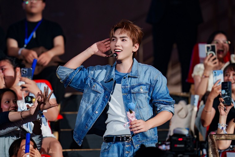 UPRIZE tổ chức fan meeting đầu tiên, công bố kế hoạch concert miền Bắc năm 2026 ảnh 14