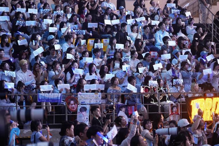 UPRIZE tổ chức fan meeting đầu tiên, công bố kế hoạch concert miền Bắc năm 2026 ảnh 8
