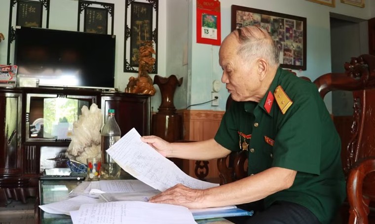 Người cựu binh hơn 40 năm đi tìm đồng đội bằng ký ức và trái tim ảnh 1