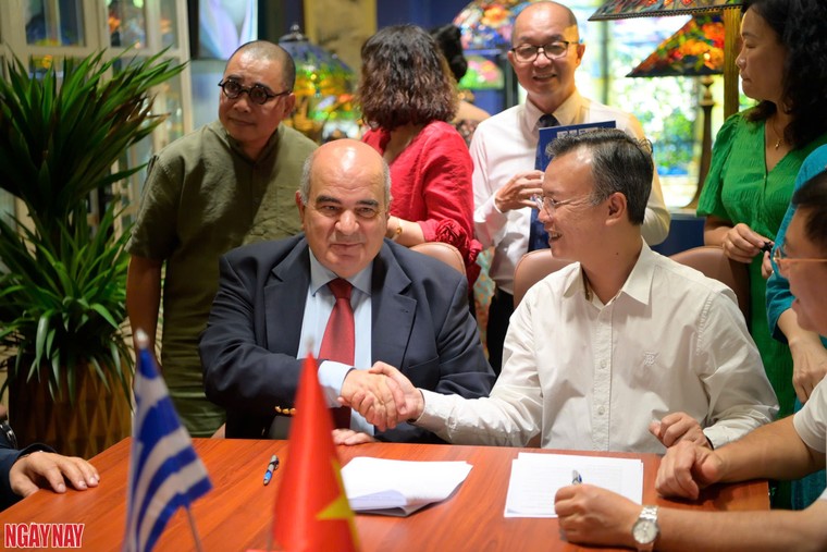 Mở rộng cầu nối phong trào UNESCO phi chính phủ giữa Việt Nam và Hy Lạp vì hòa bình và phát triển bền vững ảnh 1