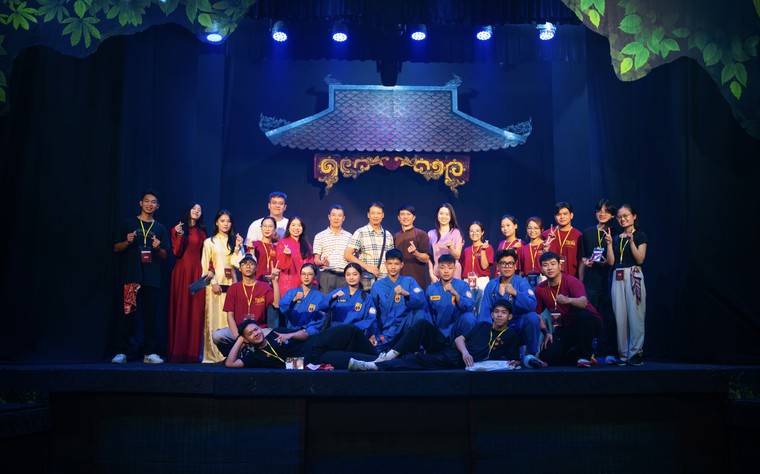 Hàng trăm bạn trẻ đến xem múa rối nước trong dự án "Rối Việt" do sinh viên thực hiện ảnh 5