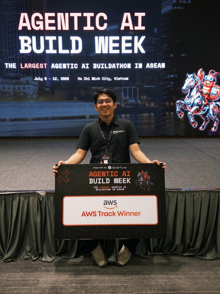 Sinh viên Trường Đại học FPT giành Top 1 và loạt giải thưởng tại hackathon trí tuệ nhân tạo lớn nhất Đông Nam Á ảnh 3