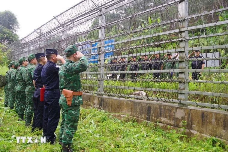 Việt Nam và Trung Quốc phối hợp tuần tra liên hợp trên biên giới ảnh 1