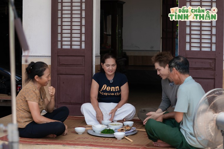 Dấu chân tình thân tập 2: Khi những việc thường ngày trở thành thử thách của cha mẹ và con cái ảnh 3