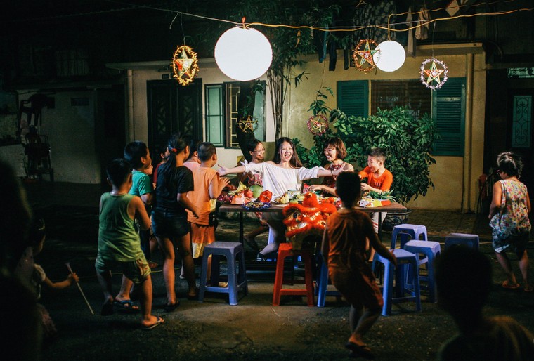 Rằm tháng tám đâu chỉ có bánh trung thu: Booking.com gợi ý những hương vị đặc sắc và phong tục đón Tết Trung thu khắp châu Á ảnh 1