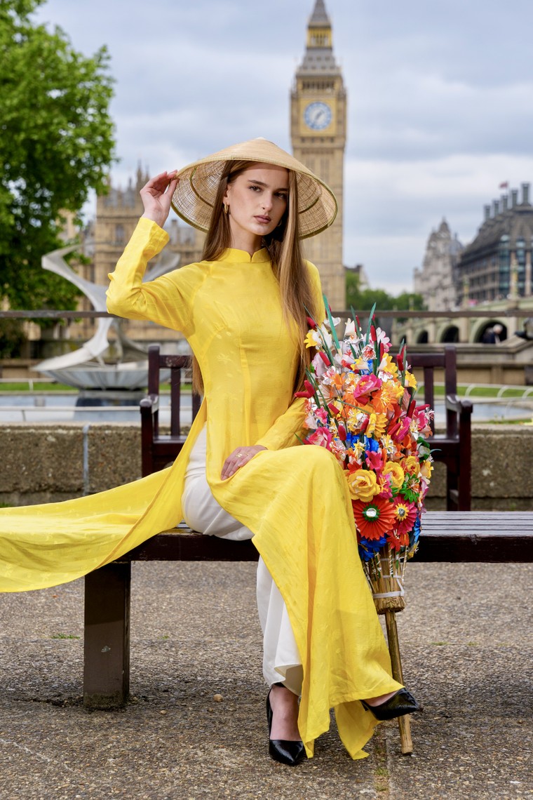 Khi Áo dài đến London, chúng ta muốn thế giới nhìn thấy điều gì? ảnh 1