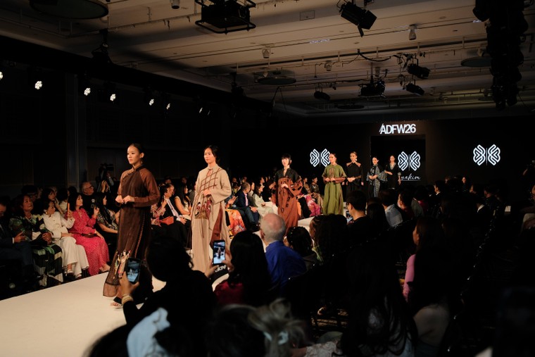 Di sản Việt Nam bước lên sân khấu thời trang quốc tế tại Áo Dài Fashion Week London 2026 ảnh 1