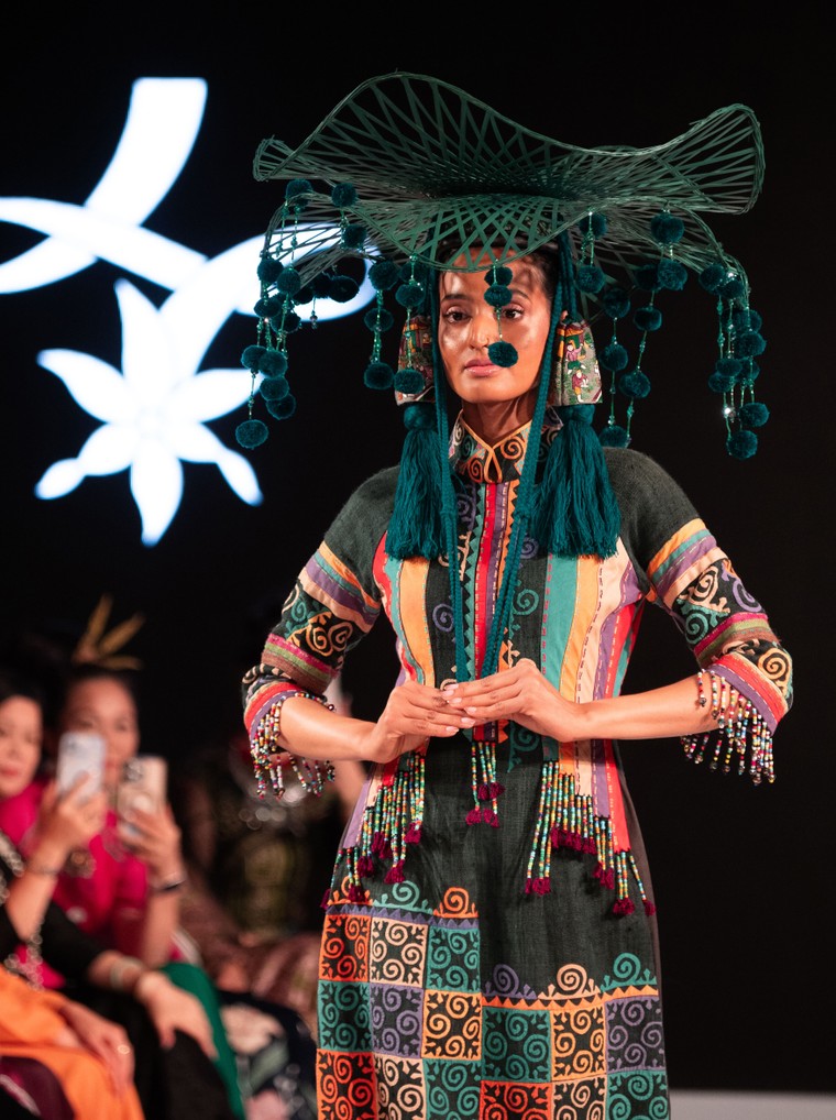 Di sản Việt Nam bước lên sân khấu thời trang quốc tế tại Áo Dài Fashion Week London 2026 ảnh 3