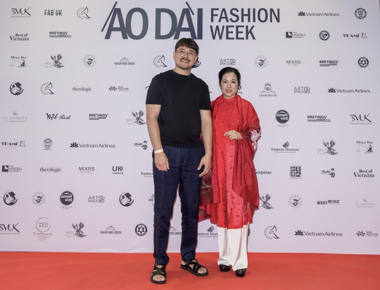 Di sản Việt Nam bước lên sân khấu thời trang quốc tế tại Áo Dài Fashion Week London 2026 ảnh 7
