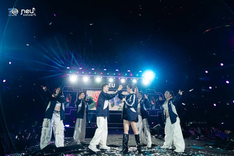 Đêm nhạc bùng nổ NEU Concert 2026: Dấu mốc chói lọi trong chuỗi hoạt động kỷ niệm 70 thành lập Đại học Kinh tế Quốc dân ảnh 18