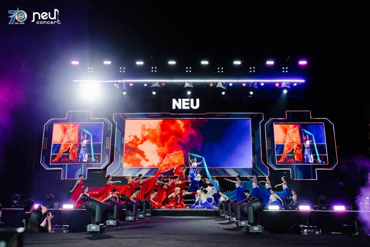 Đêm nhạc bùng nổ NEU Concert 2026: Dấu mốc chói lọi trong chuỗi hoạt động kỷ niệm 70 thành lập Đại học Kinh tế Quốc dân ảnh 8