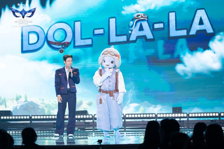 The Masked Singer 2026 Tập 2: DOL-LA-LA vừa chào sân đã khiến Song Luân đứng hình ảnh 1