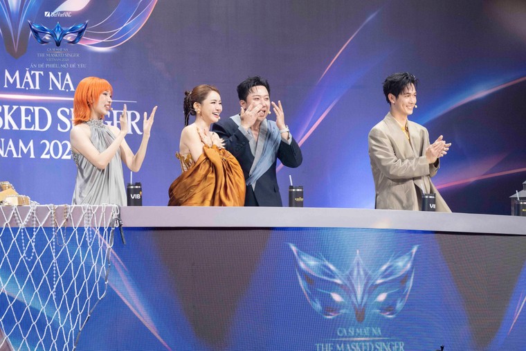 The Masked Singer 2026 Tập 2: DOL-LA-LA vừa chào sân đã khiến Song Luân đứng hình ảnh 3