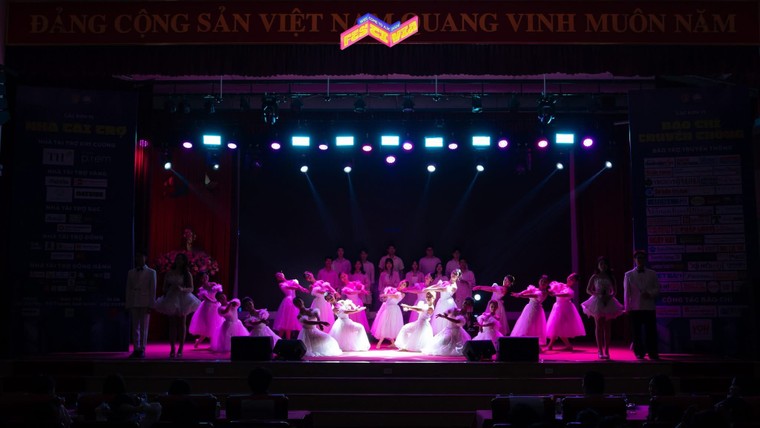 Đại nhạc hội Welcome to AJC 2026: Bữa tiệc nghệ thuật sống động giữa lòng thành phố “Festivia” ảnh 4