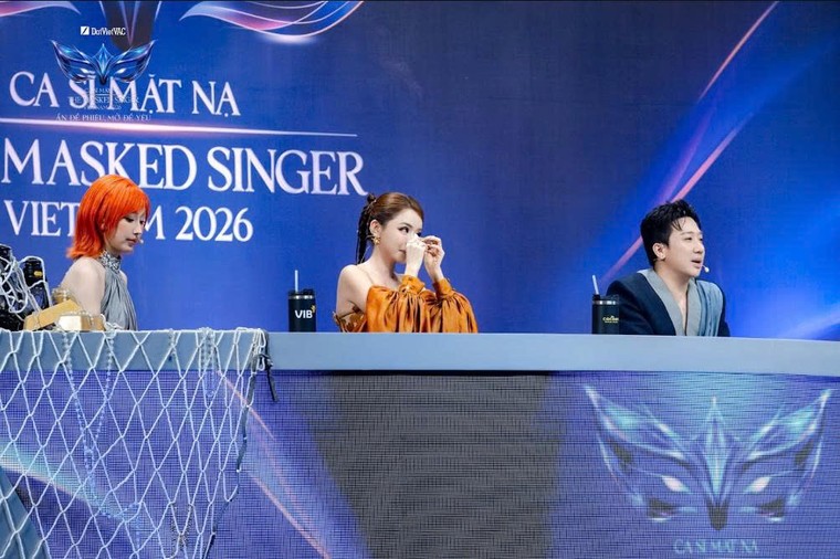 Bảng B "Ca Sĩ Mặt Nạ 2026": Bích Phương xúc động khi nhận ra người quen, RABIBUUM áp đảo bảng bình chọn ảnh 10