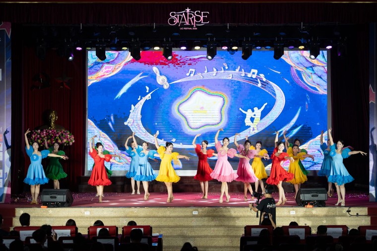 IJC Festival 2026: Món quà “chào sân” rực rỡ dành cho tân sinh viên K46 ảnh 5